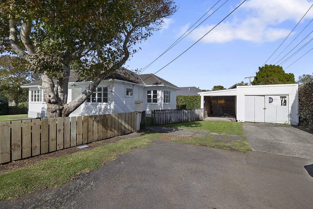 9D Paynters Avenue, Strandon, New Plymouth - Carousel 14