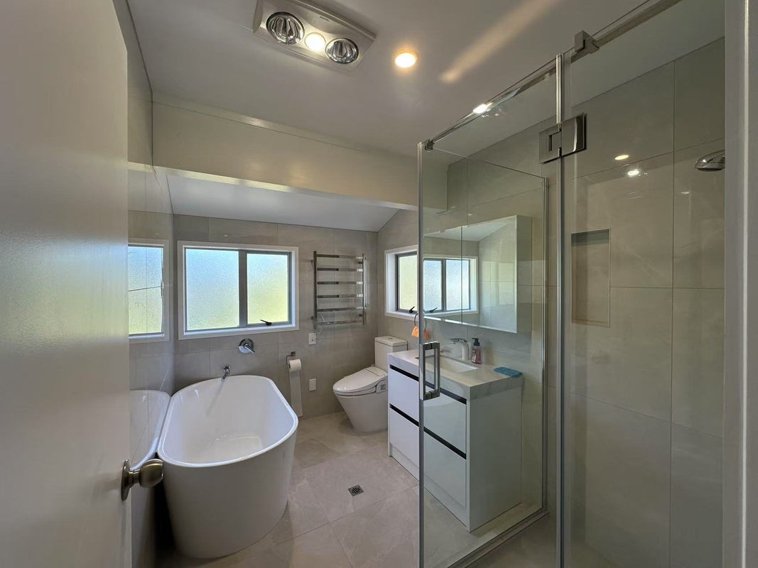 18 Athenic Avenue, Lynfield, Auckland - Carousel 1