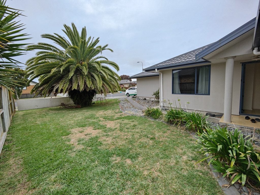 10 Aldona Place, Fairview Downs, Hamilton - Carousel 2