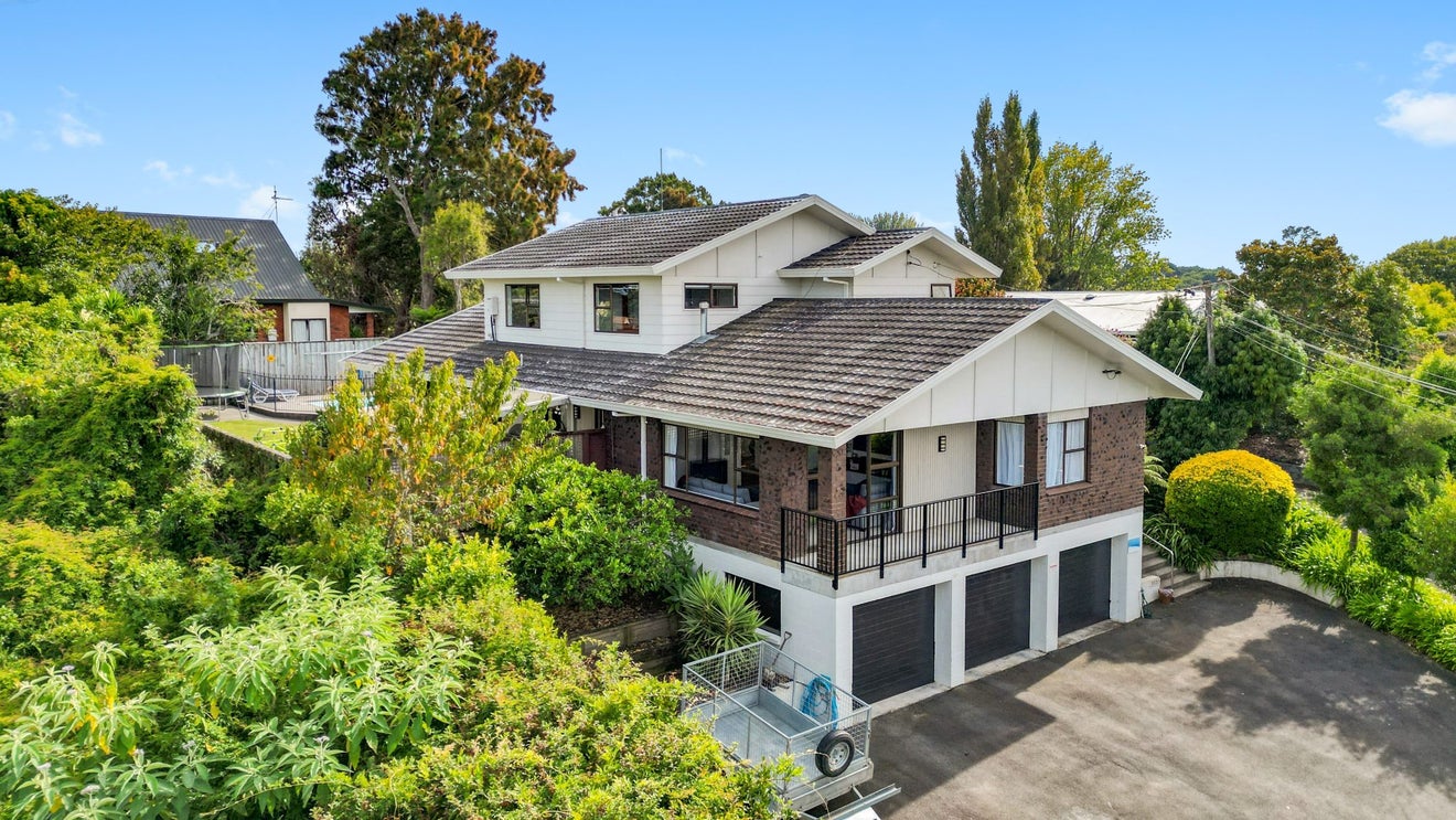 1030 River Road, Queenwood, Hamilton - Carousel 2