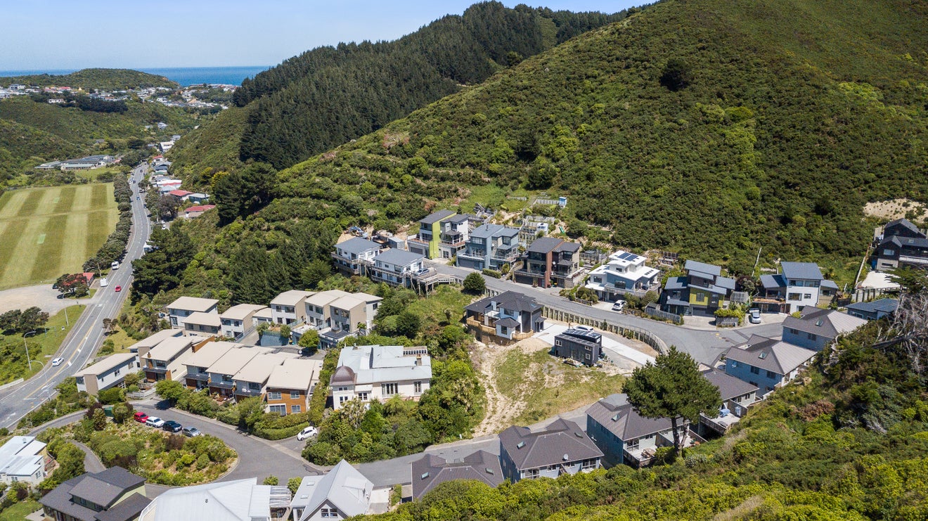 25 Rarangi Way, Owhiro Bay, Wellington - Carousel 1