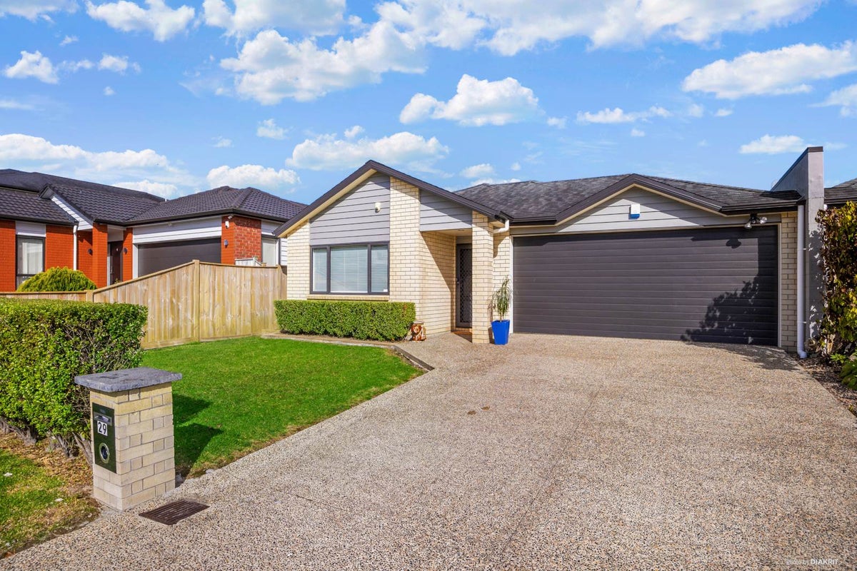 29 Clady Drive, Flat Bush, Auckland - Carousel 1