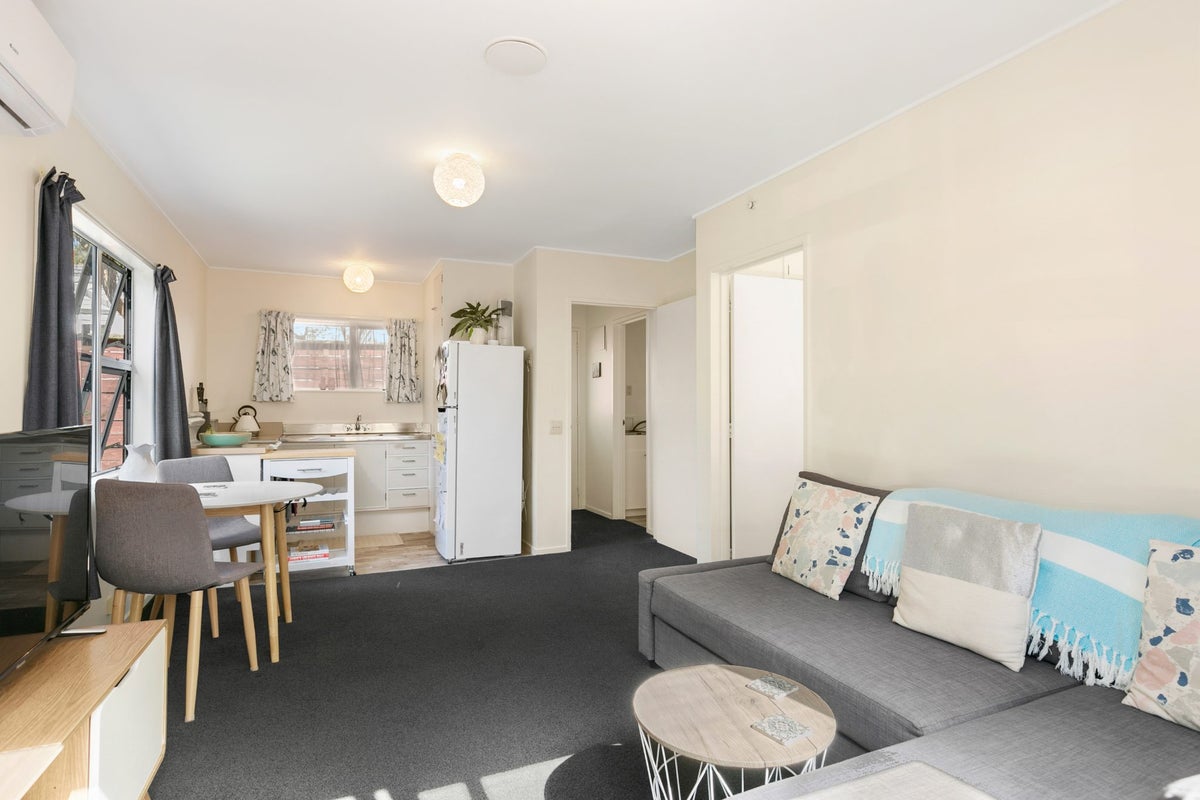 7/35 Ganges Road, Khandallah, Wellington - Carousel 1