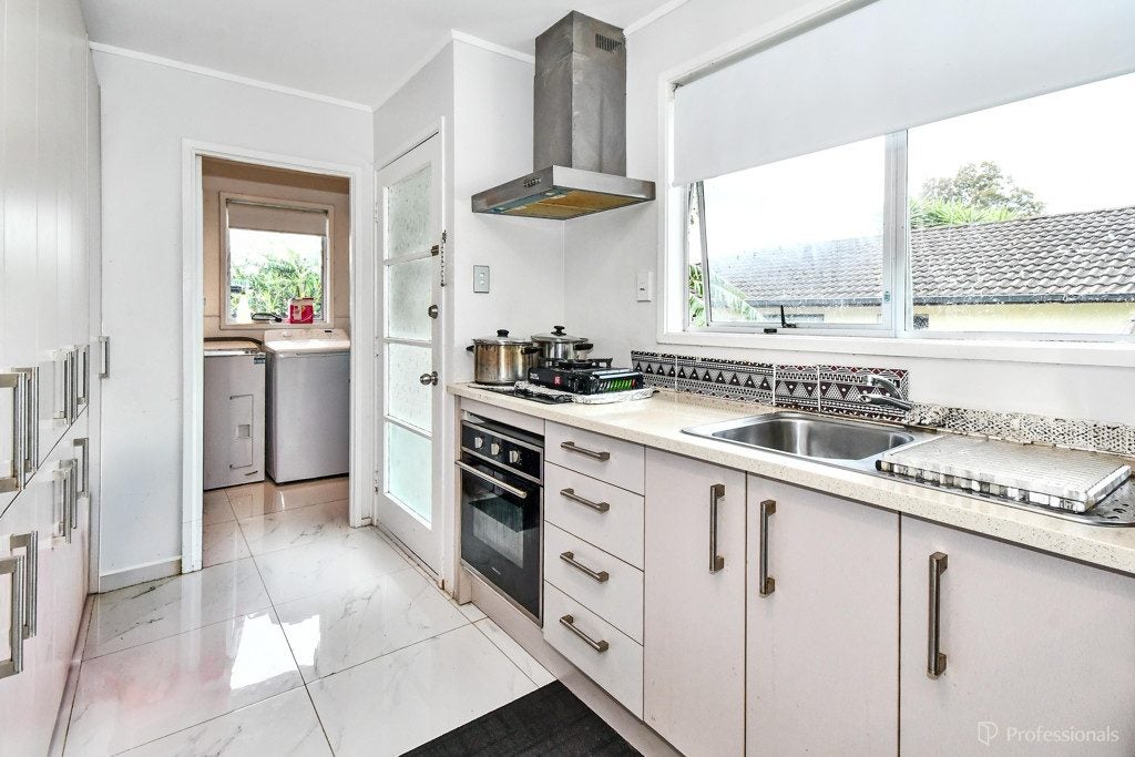 12A John Walker Drive, Manurewa, Auckland - Carousel 2