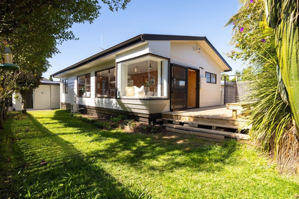 34B Twentyfirst Avenue, Gate Pa, Tauranga - Carousel 1