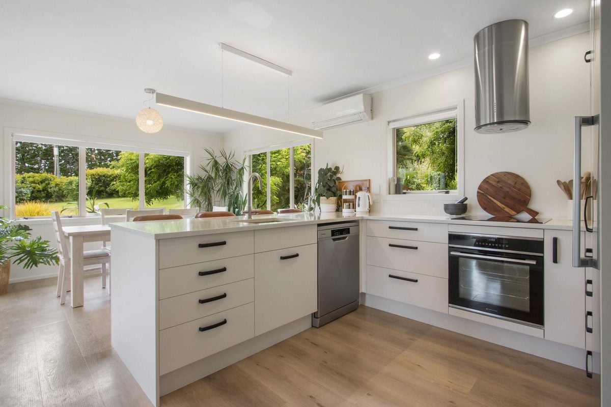 4 Castlegrace Drive, Katikati, Western Bay Of Plenty, Bay Of Plenty - Carousel 2