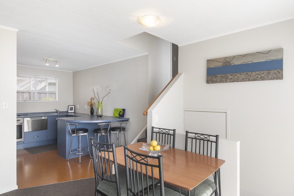 1/63 Zita Maria Drive, Massey, Auckland - Carousel 2