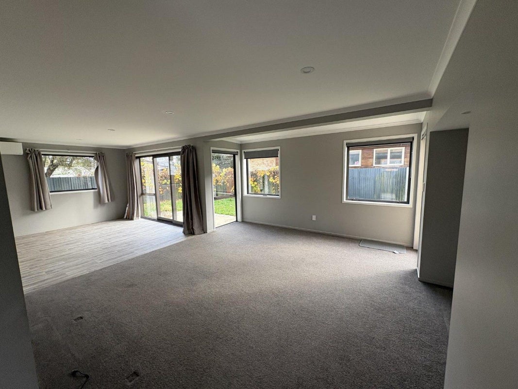 75 Dey Street, Hamilton East, Hamilton - Carousel 11