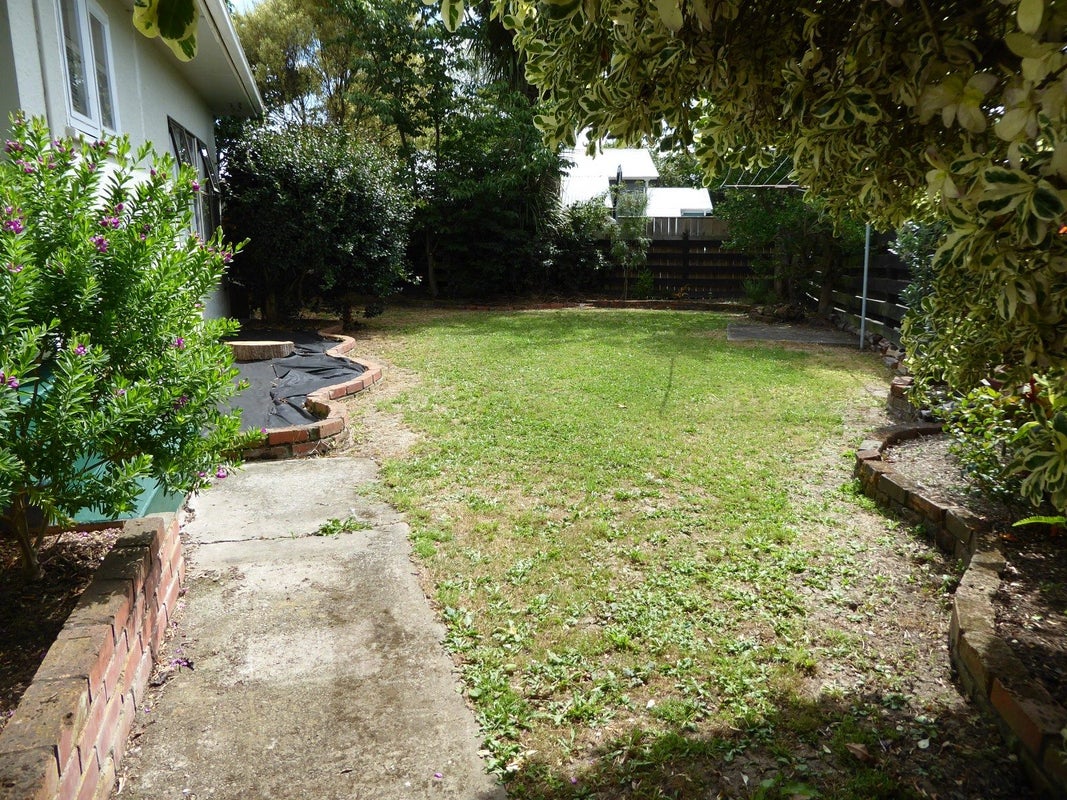 27A Nottingham Avenue, Awapuni, Palmerston North - Carousel 15