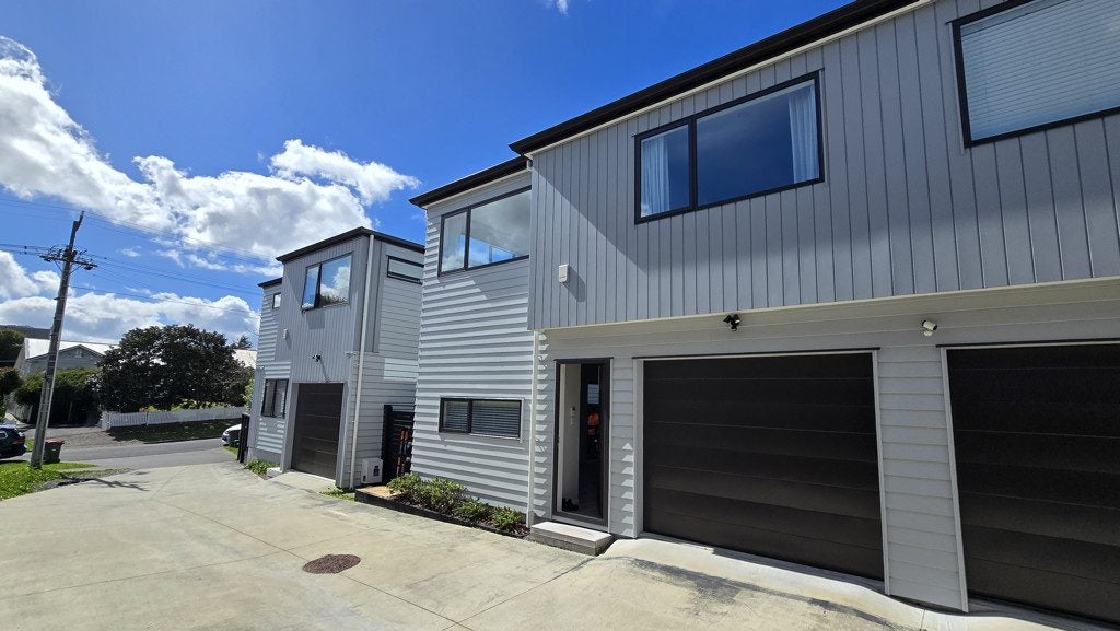 12B Locarno Avenue, Sandringham, Auckland - Carousel 1