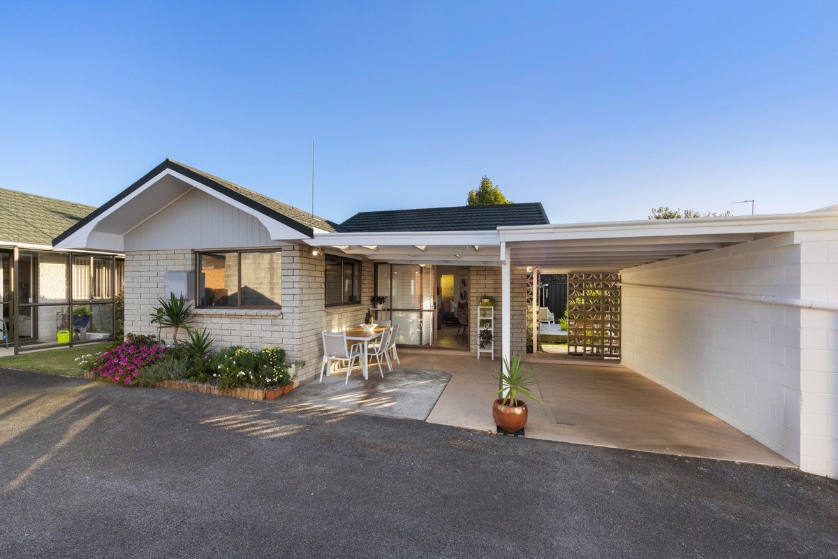 6B Hori Street, Vogeltown, New Plymouth - Carousel 1