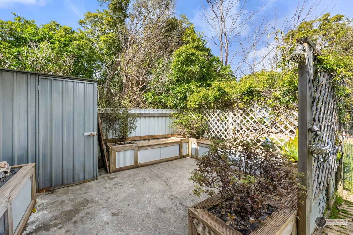 5 Jasper Grove, Birchville, Upper Hutt - Carousel 17