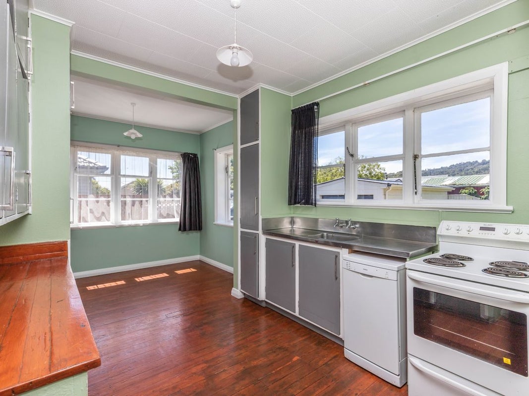 9 Kerr Avenue, Cobden, Greymouth - Carousel 2