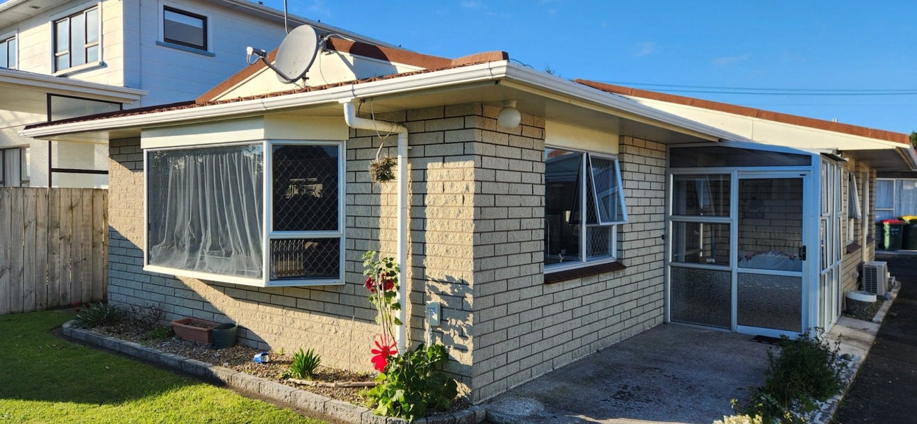 67 Wallace Place, Westown, New Plymouth - Carousel 2