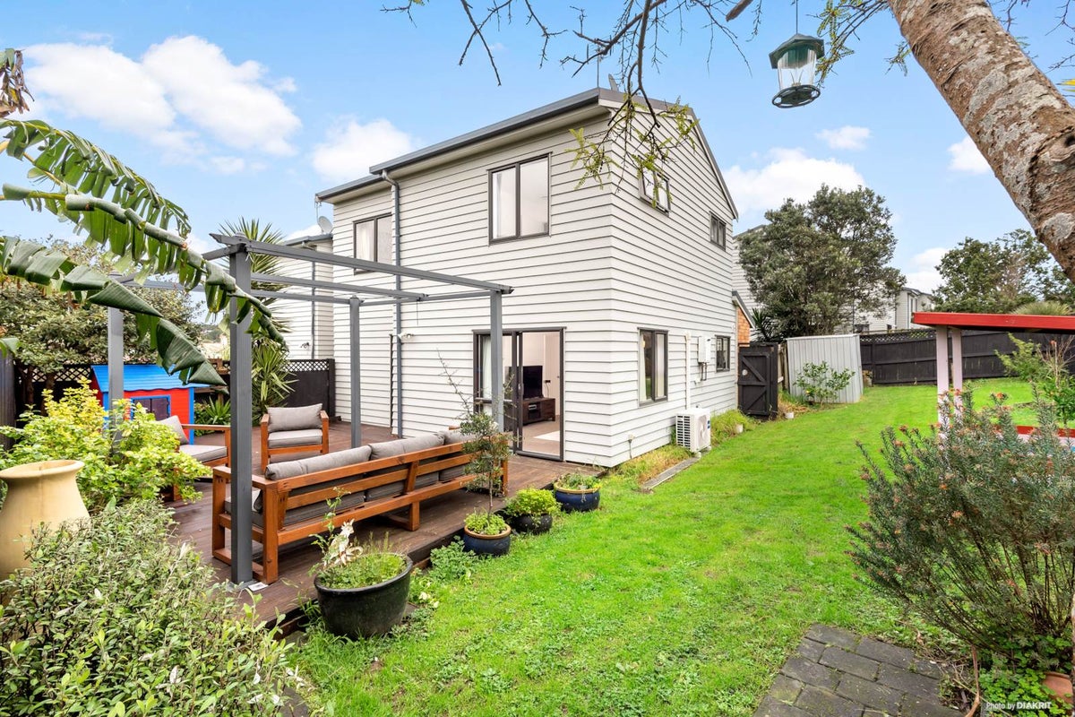 15/36 WEST COAST RD, Glen Eden, Waitakere - Carousel 1
