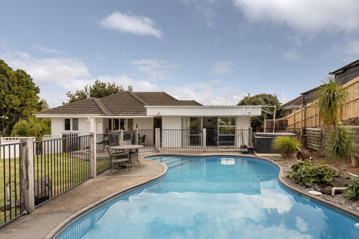 32 Courtney Road, Gate Pa, Tauranga - Carousel 2