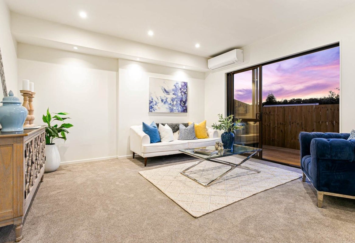 11 Ki Roto Way, Flat Bush, Auckland - Carousel 2