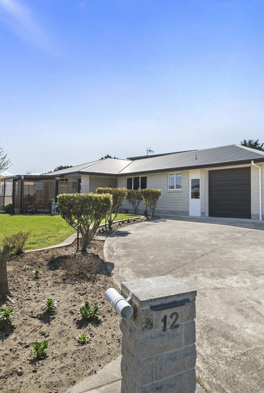 12 Malthus Place, Foxton Beach, Foxton - Carousel 2