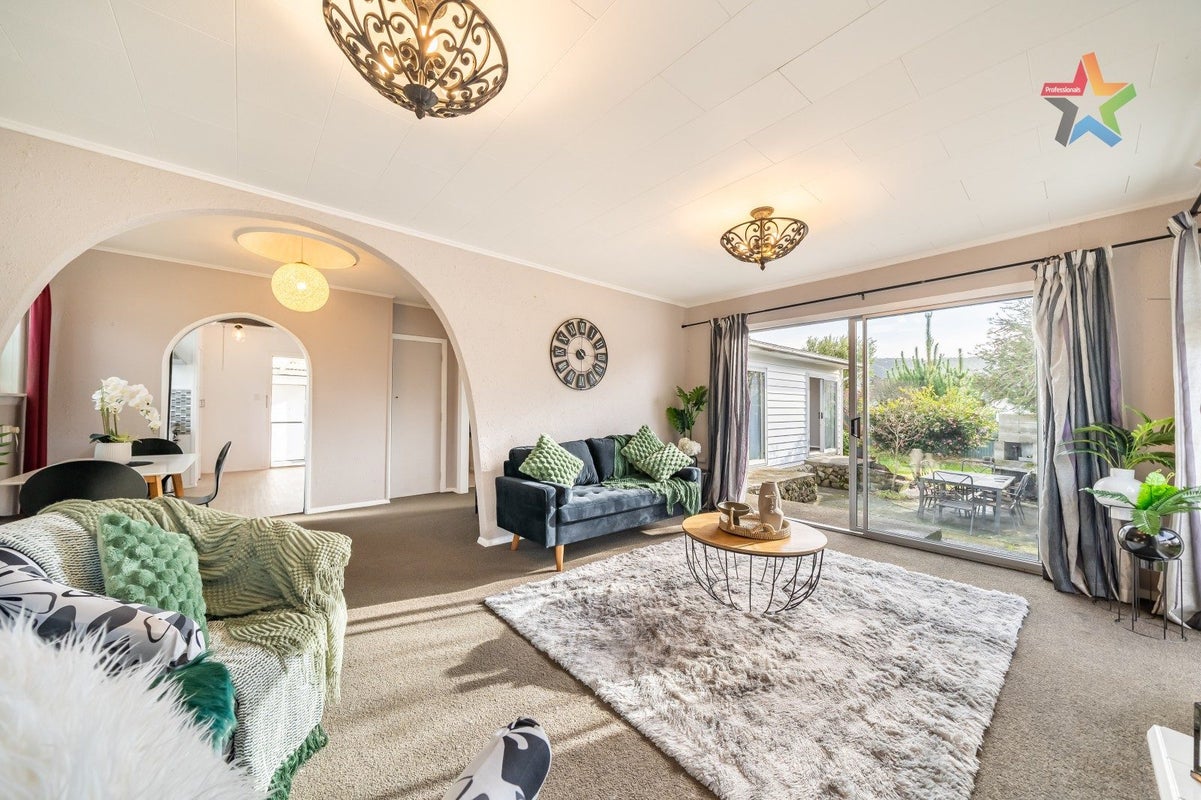 3 Totara Street, WAINUIOMATA, LOWER HUTT - Carousel 2