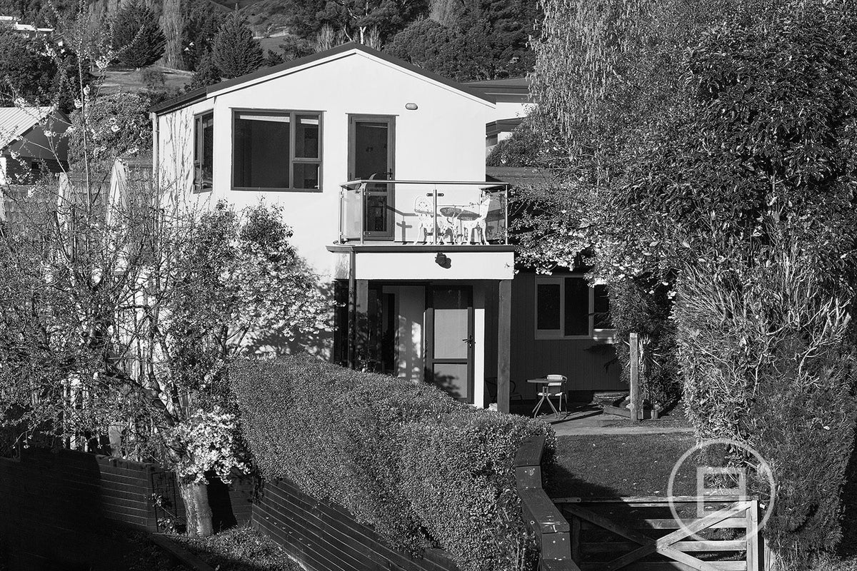 556D Peninsula Road, Kelvin Heights, Queenstown - Carousel 1