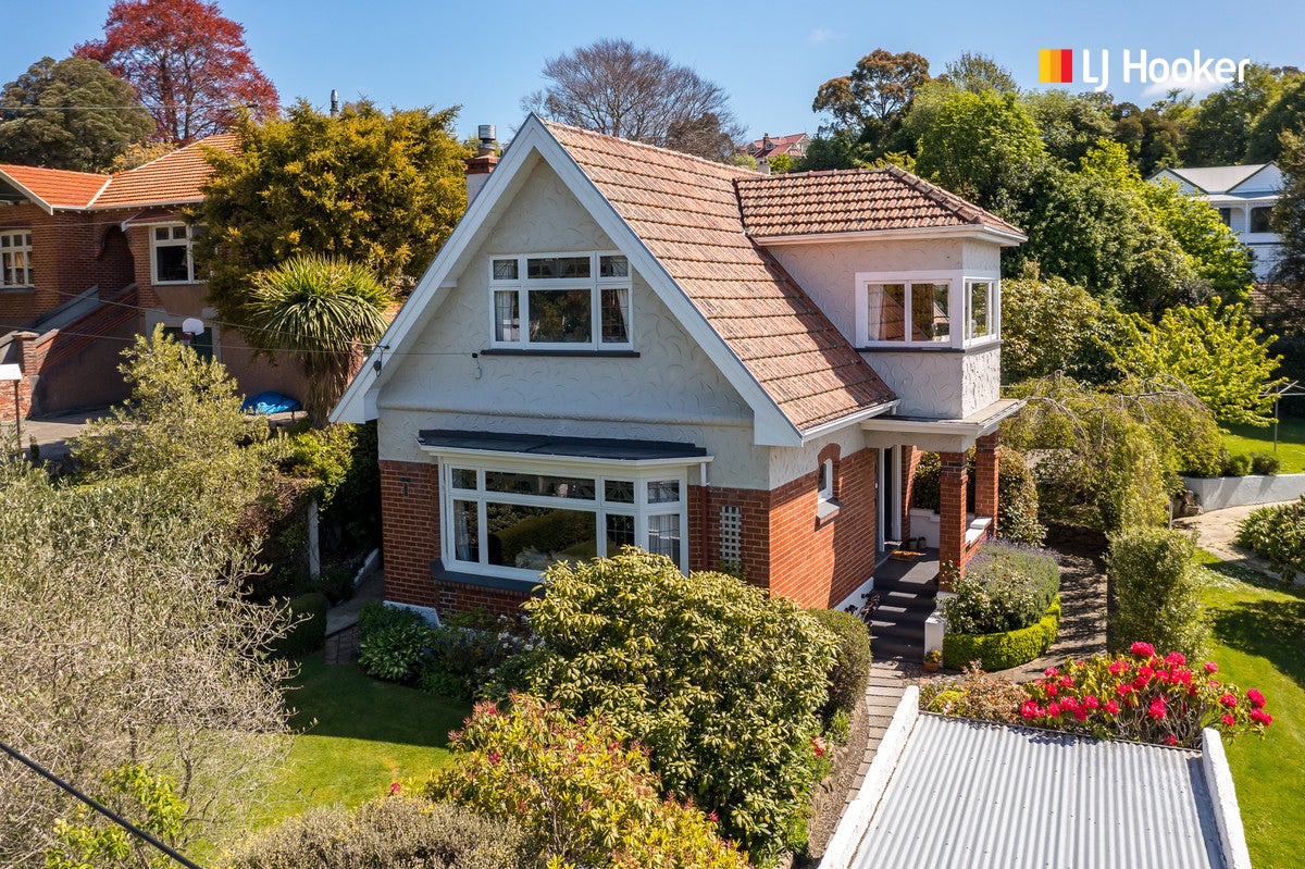 102 Glenpark Avenue, Mornington, Dunedin - Carousel 1