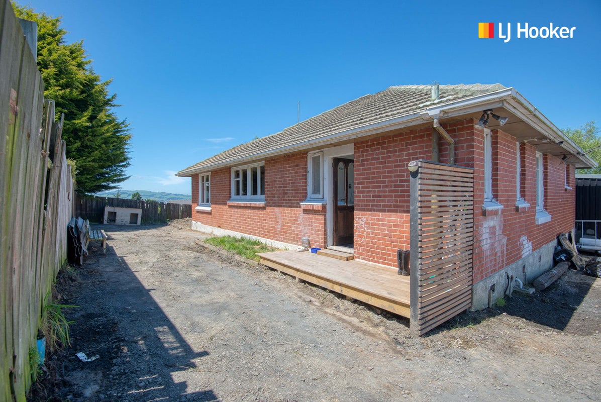 57 Columba Avenue, Calton Hill, Dunedin - Carousel 1