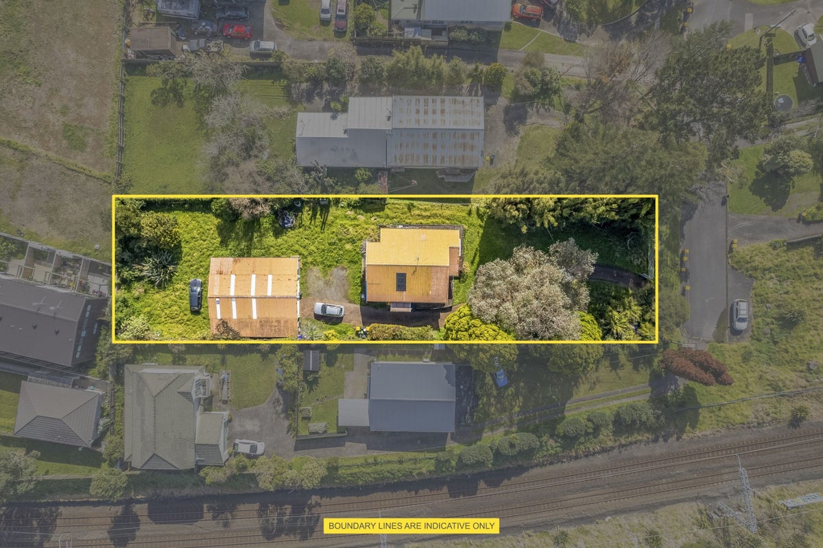 9 Malam Street, Glen Eden, Auckland - Carousel 2