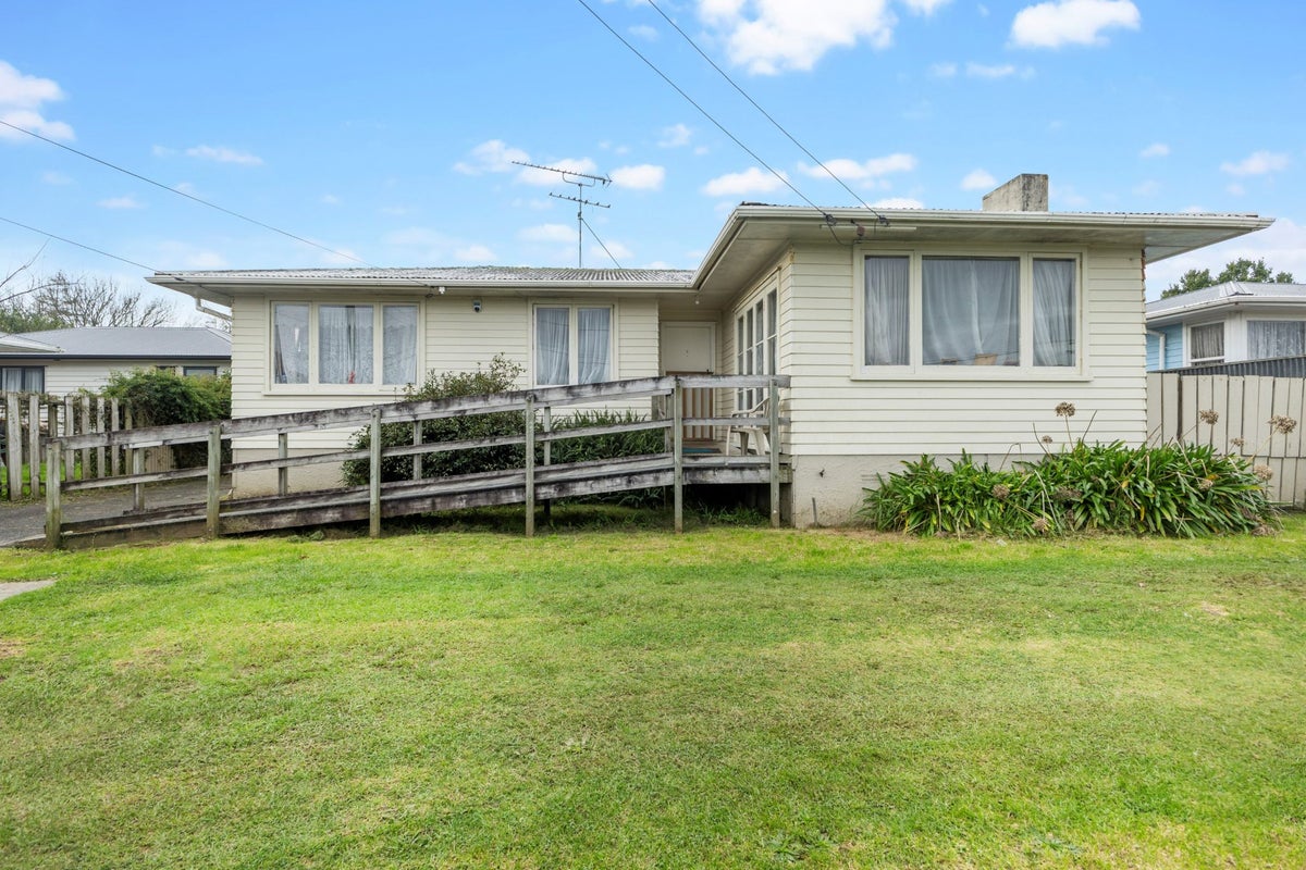 52 Ferguson Street, Manurewa East, Auckland - Carousel 2