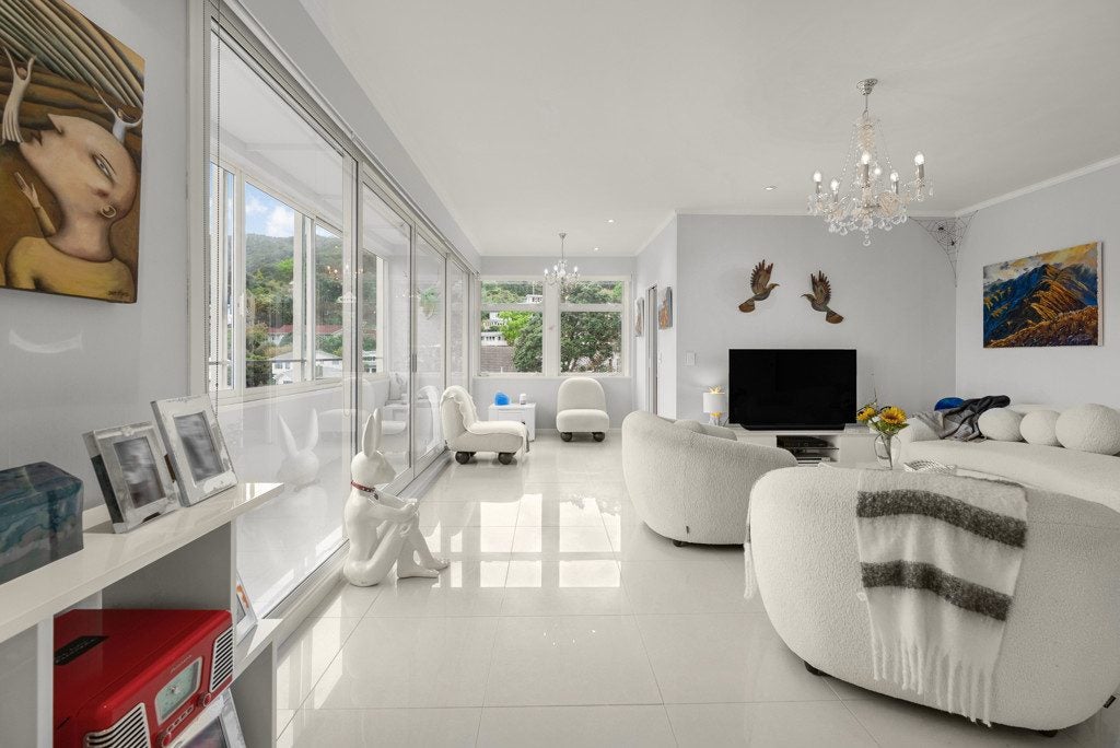 4 Gill Road, Lowry Bay, Lower Hutt - Carousel 2