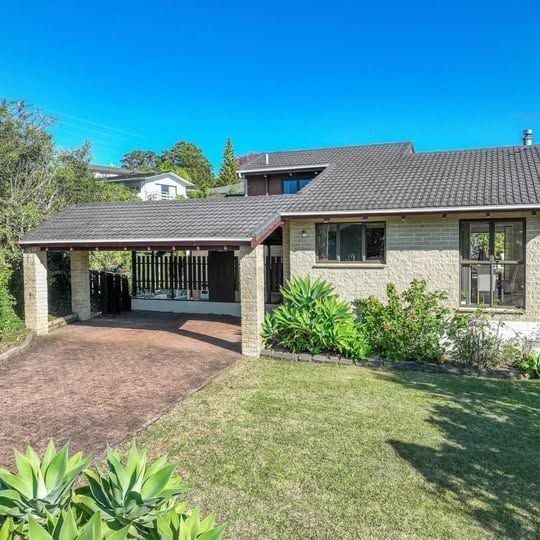 6 Wanganella Place, Lynfield, Auckland - Carousel 2