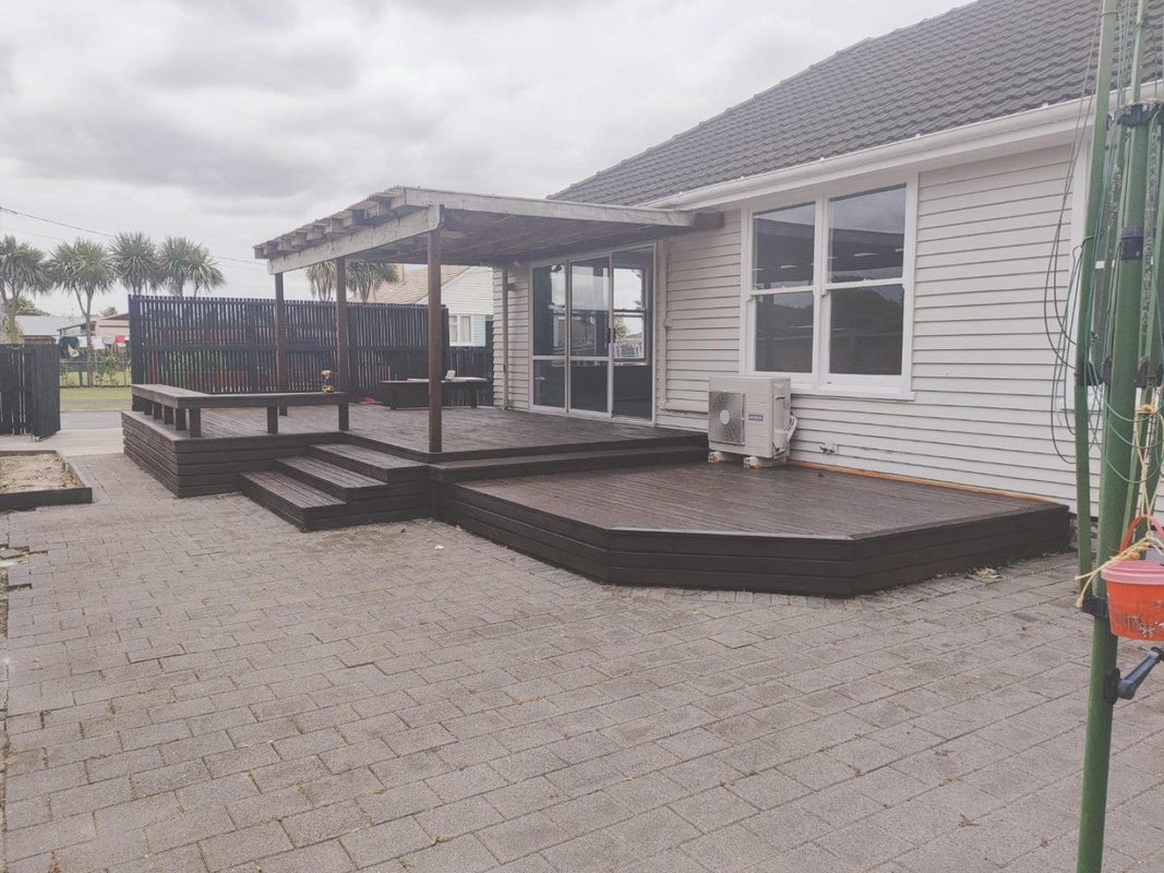 1 Lee Place, Bader, Hamilton - Carousel 1