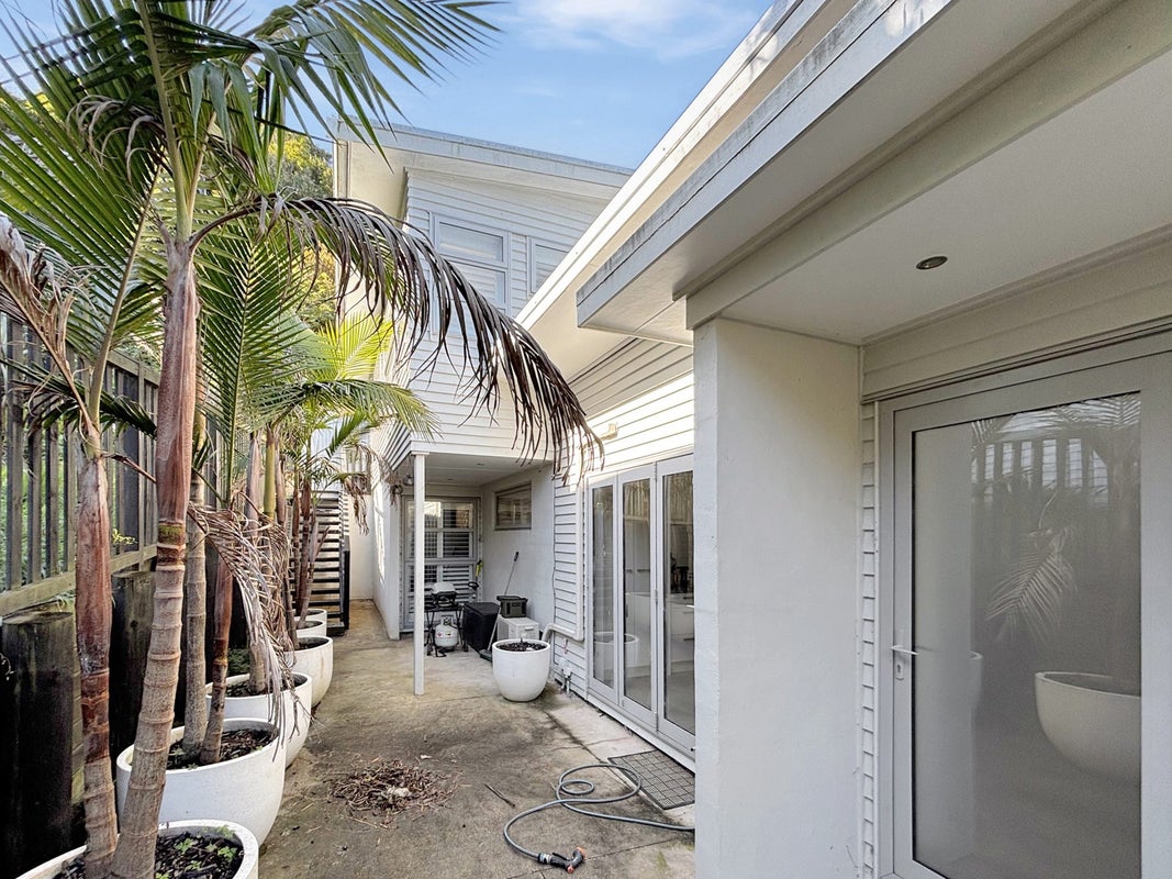 7A Tay Street, Grey Lynn, Auckland - Carousel 13