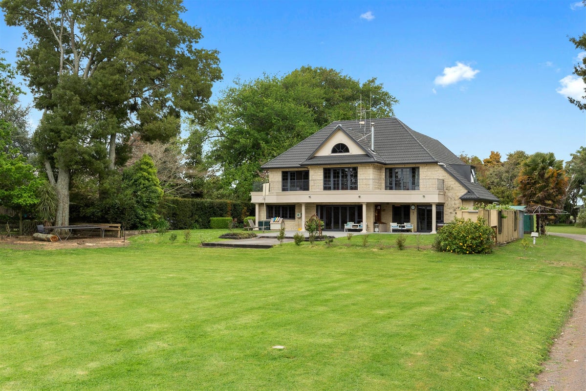253 State Highway 26, Newstead - Carousel 1
