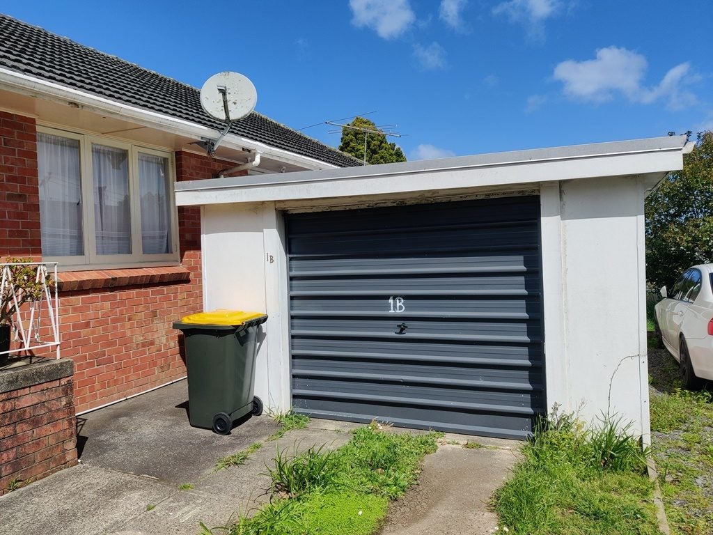 2/1 Exmouth Road, Northcote, Auckland - Carousel 6