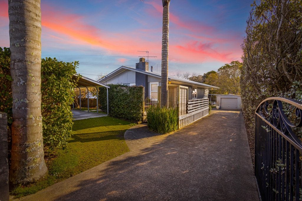 8 Trigg Road, Huapai, Kumeu - Carousel 1