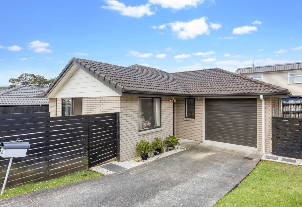 21 Anna Lane, Glen Eden, Auckland - Carousel 2
