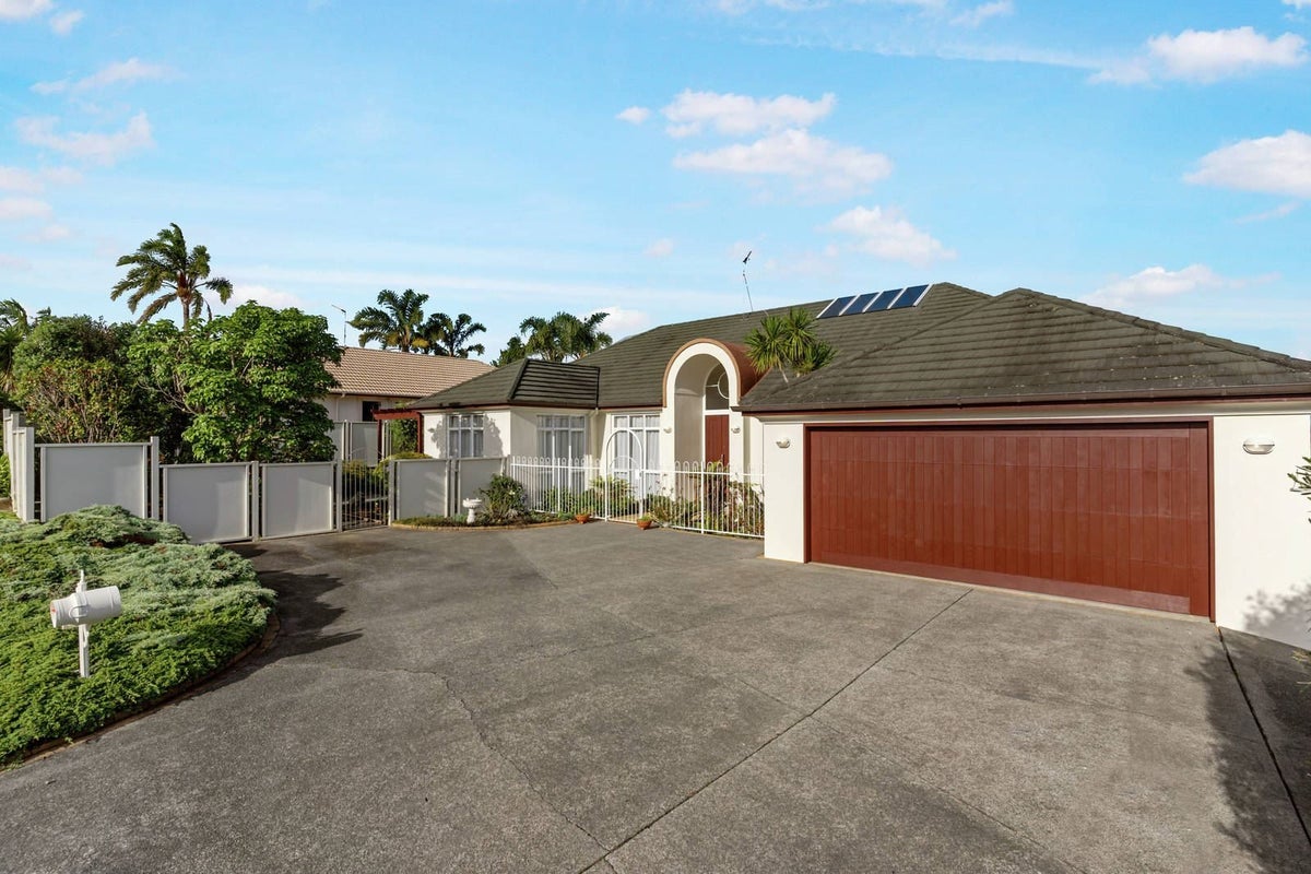 5 Nypa Way, Somerville, Auckland - Carousel 1