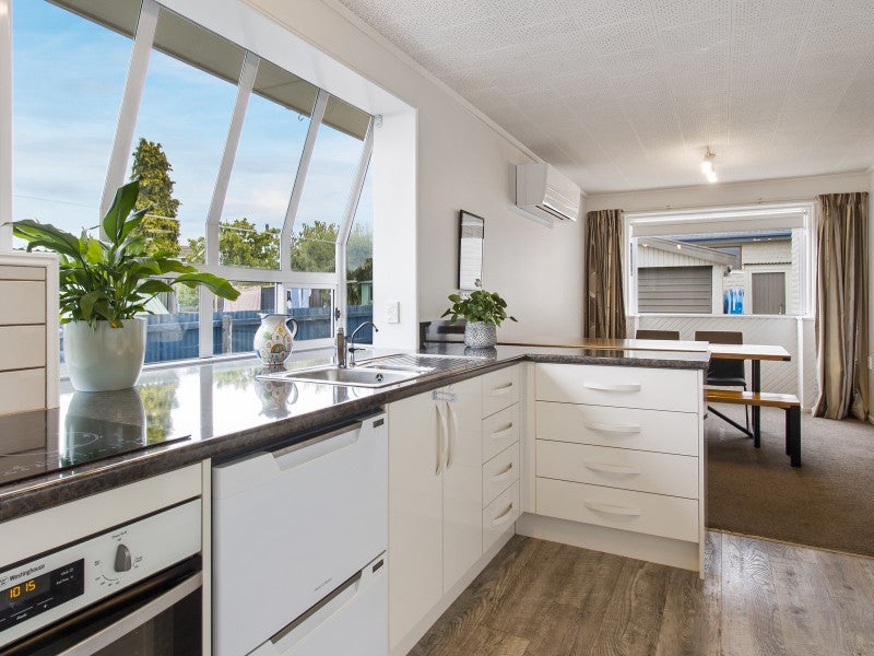44 Spring Road, Gleniti, Timaru - Carousel 2