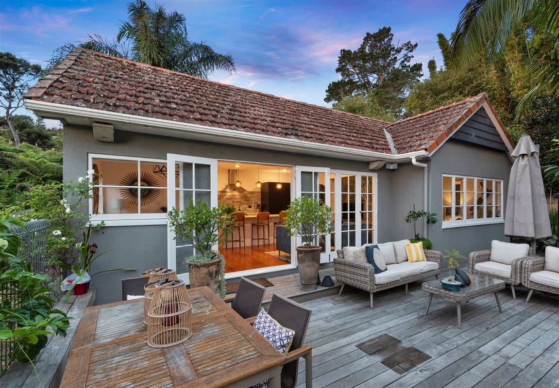 24 Chatham Avenue, Paremoremo, Auckland - Carousel 2