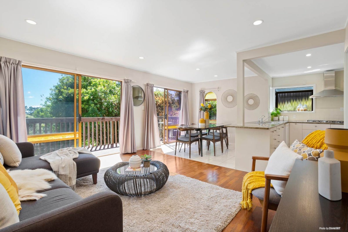 1/22 Holt Avenue, Torbay, Auckland - Carousel 2