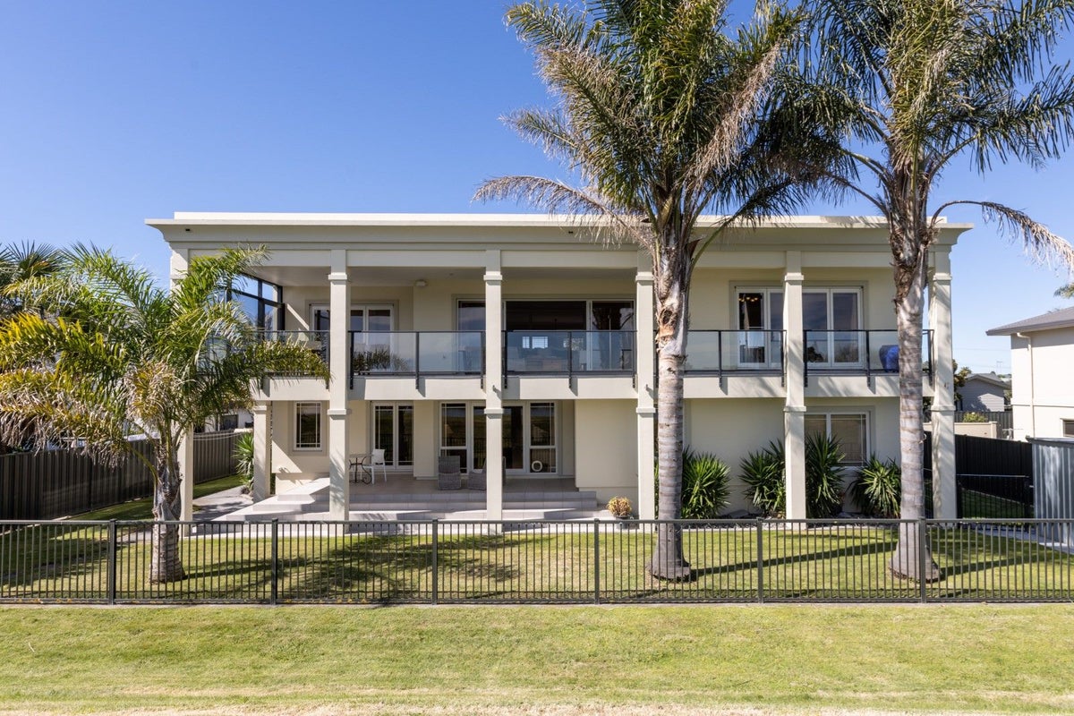 101 Ferry Road, Clive, Clive - Carousel 1