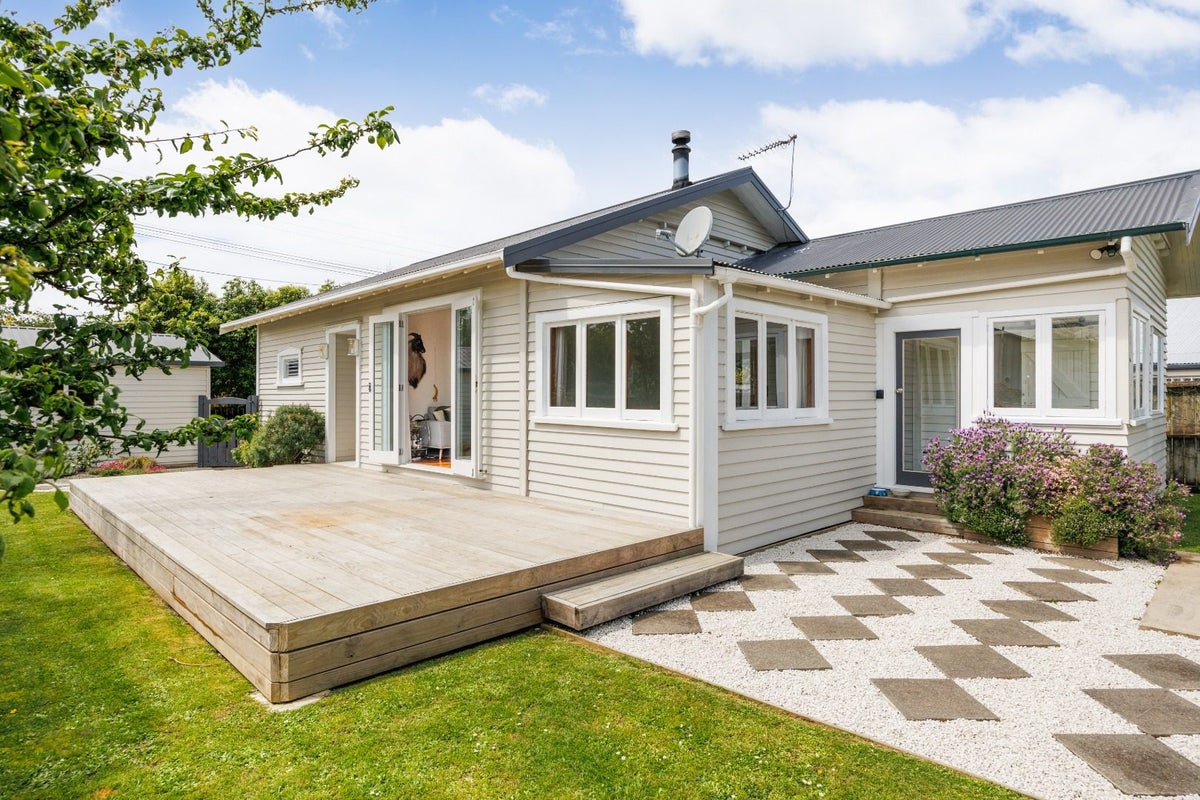 143 Oxford Street, Ashhurst, Ashhurst - Carousel 1