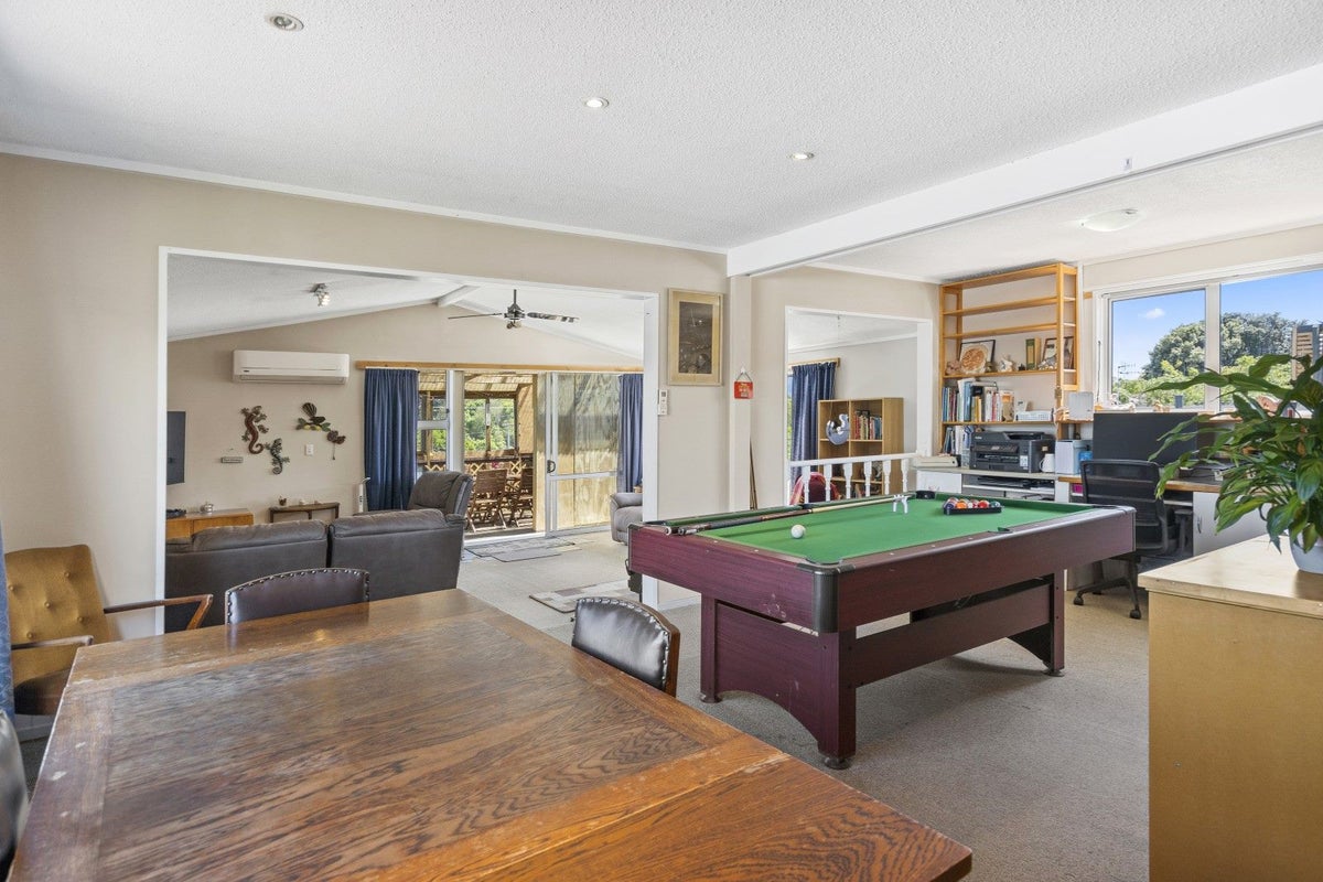 73 Alexander Road, Raumati Beach, Paraparaumu - Carousel 2