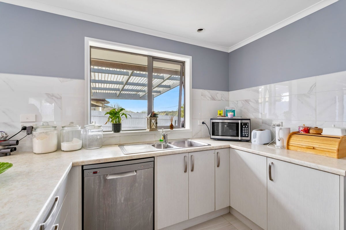 6 Muirfield Rise, Kamo, Whangarei - Carousel 2