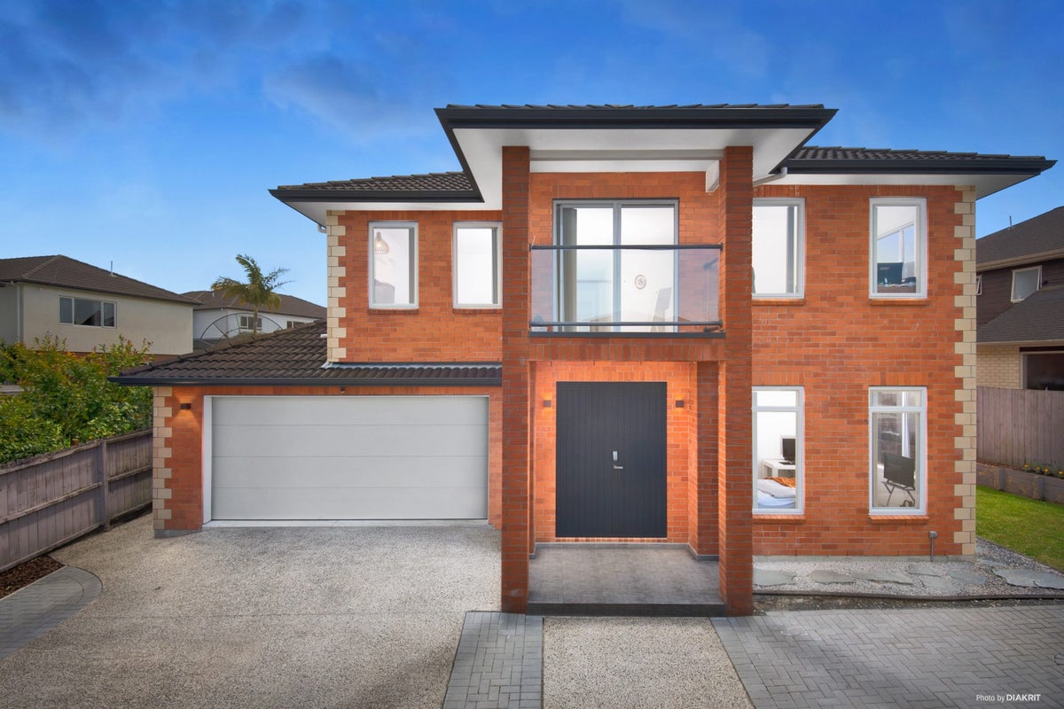 6 Kilkelly Avenue, Pinehill, Auckland - Carousel 2