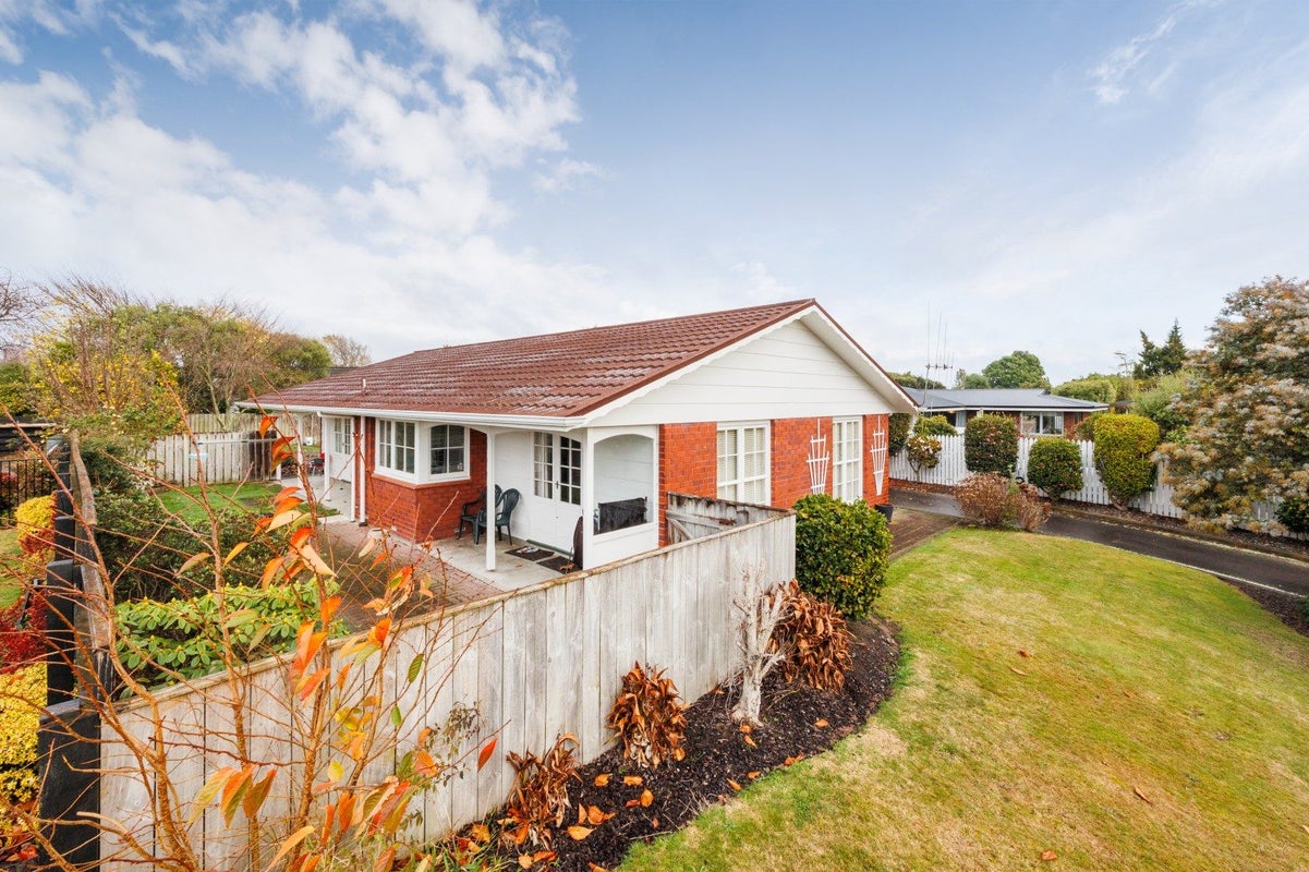 14 Mudgway Place, Awapuni, Palmerston North - Carousel 1