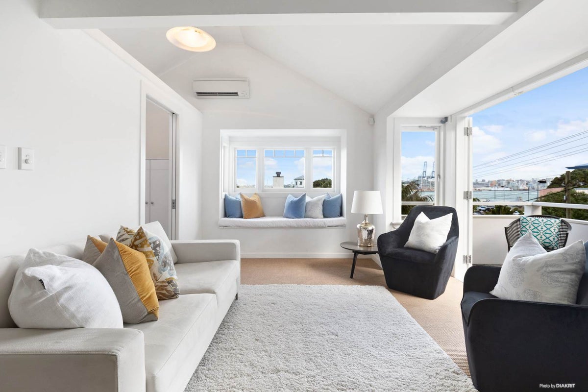 10 Spring Street, Devonport, Auckland - Carousel 1