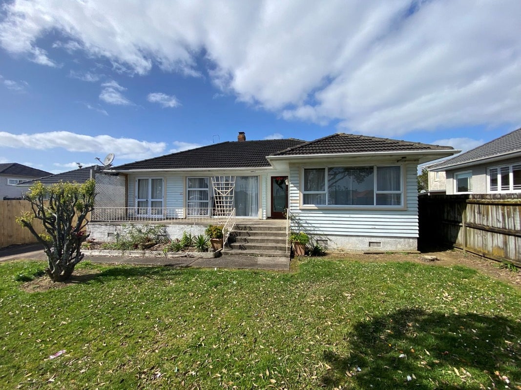 28 Bradbury Road, Botany Downs, Auckland - Carousel 1