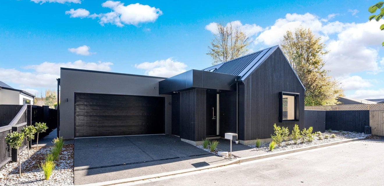 11 Lizard Lane, Casebrook, Christchurch - Carousel 1