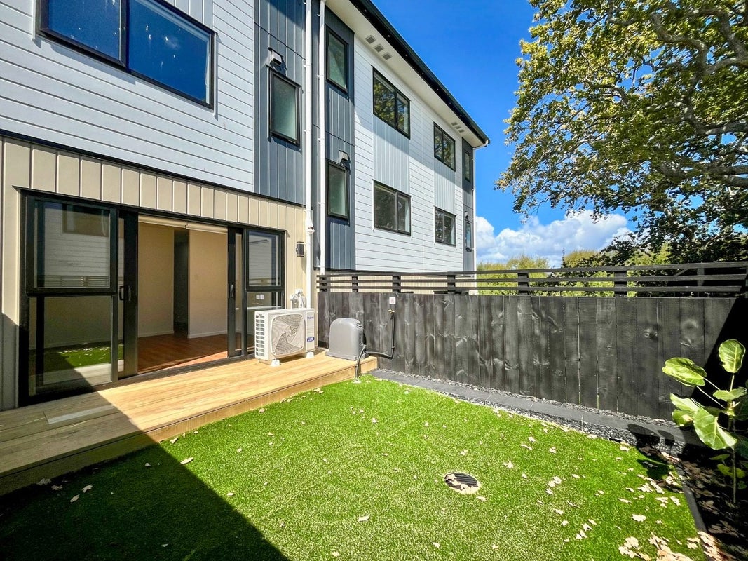 6/21 Eastview Road, Glen Innes, Auckland - Carousel 15